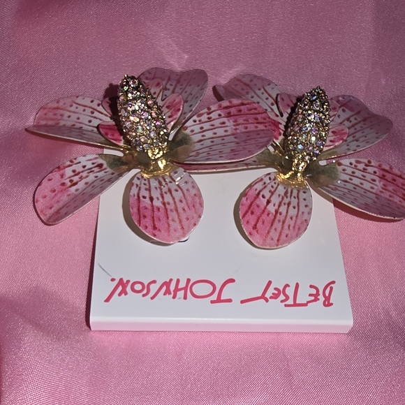 Betsy Johnson Large Flower Earrings - Picture 2 of 3